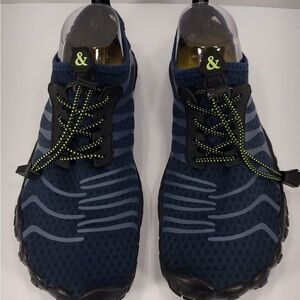 Navy and Black Athletic Shoes size 42/9 US pre owned Exellent condition